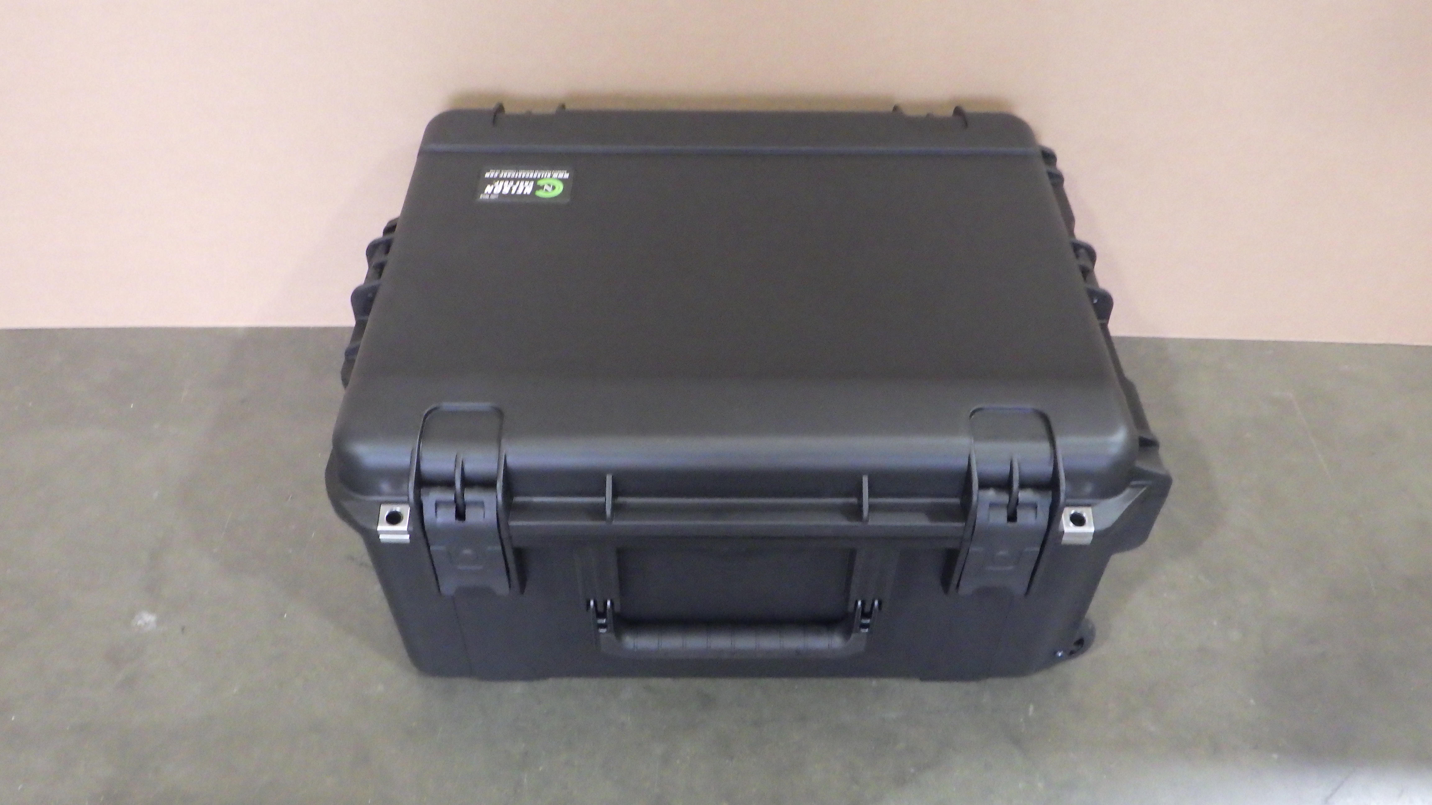 Print # 9853 - SKB 3i-2217-10 Retrofitted for 2-Pack D&B Audiotechnik E6 6" Coaxial Speaker Kit By Nelson Case Corp